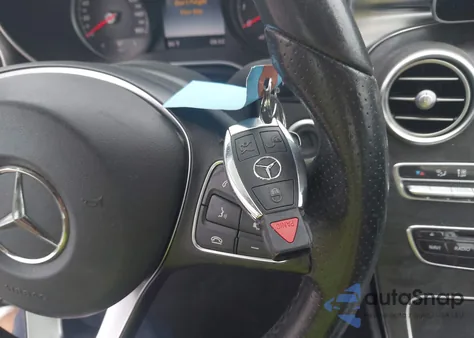 2017 Mercedes-Benz C 300 4Matic/Luxury 4Matic/Sport 4Matic из США, поврежденный, VIN WDDWF4KB8HR256544